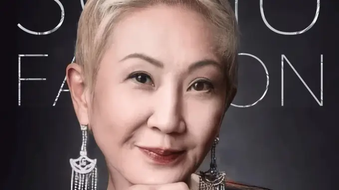 “香江最会穿衣”的女神施南生,一对翡翠耳环戴一生