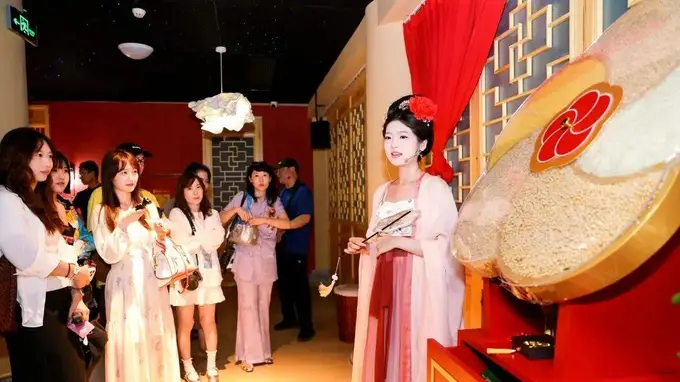 感知山东:一馆览艺韵 一车阅泉城 沉浸式解锁艺术泉水文旅盛宴