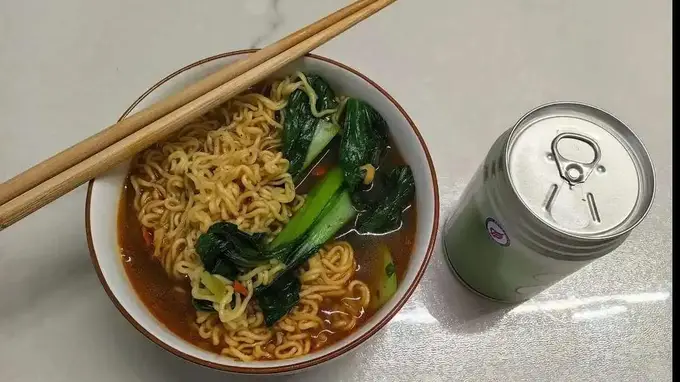 泡面的艺术：解锁三分钟里的细节与风味层次
