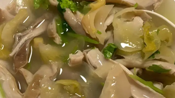 潮汕咸菜猪肚汤酸鲜开胃暖胃佳品