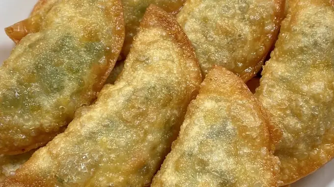 炸油角，巨好吃！外皮焦香酥脆，一口咬下满是童年回忆