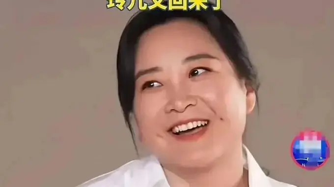 贾玲谈《热辣滚烫》后身材变化 坦然回应维持不住瘦身状态