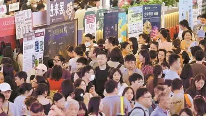 在书展相逢,“这种感觉无可替代”