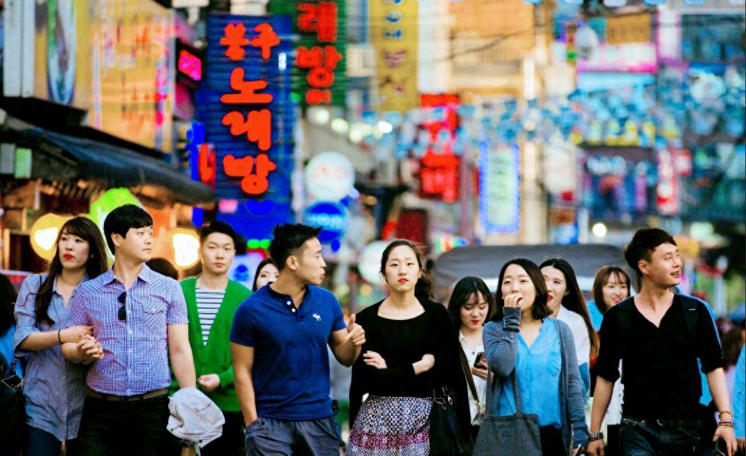 韩国生育率突然涨了，但这背后的真相，可能跟你想的不太一样