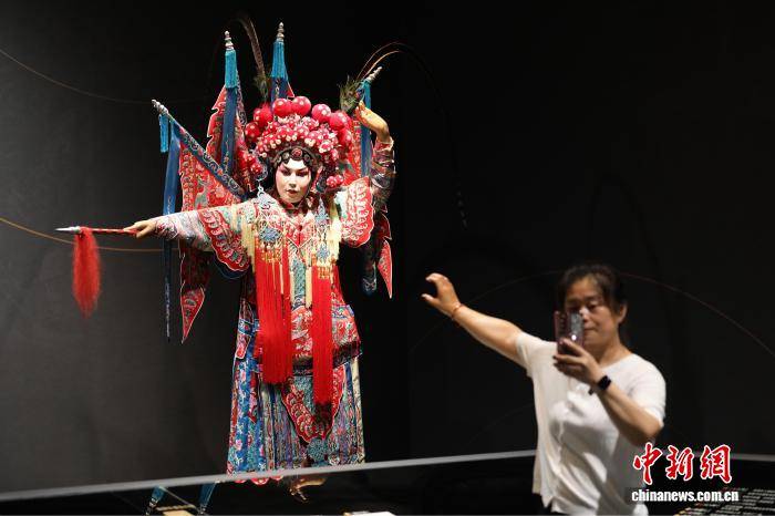 陕西西安：暑期游升温 秦腔艺术博物馆迎游客
