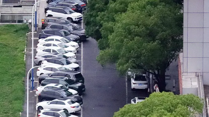 又一地宣布城区免费停车 让利于民并不难