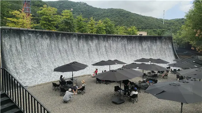 青山叠翠引客来，近郊微度假出圈！大连岔鞍村打造文旅新名片