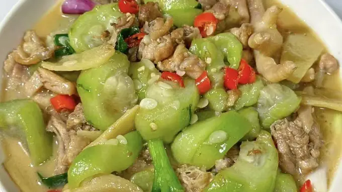 鸡肉丝瓜焖一锅,鲜香沉醉整个夏天