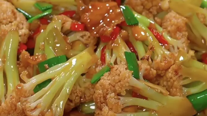 干锅花菜：麻辣鲜香令人回味无穷
