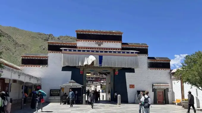 扎什伦布寺,班禅驻锡的藏传佛教名寺