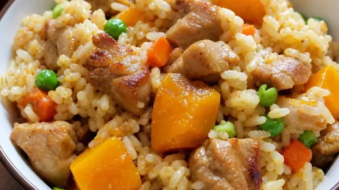 4款电饭煲焖饭新吃法 一锅出饭菜省时又下饭