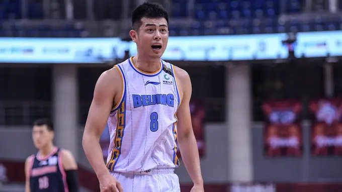北京首钢官方：方硕新赛季暂别球队 前往长沙勇胜征战NBL