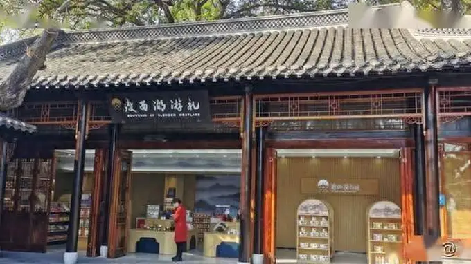 进价8毛卖15元！景区暴利有多离谱？终于有人出手整治了