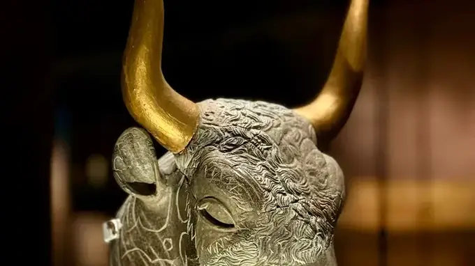 灰烬下的史诗丨奇美高贵的酒器，庞贝古城与古滇国
