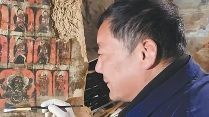 练精准功夫 传修复技艺(工匠绝活·全国文物大工匠)
