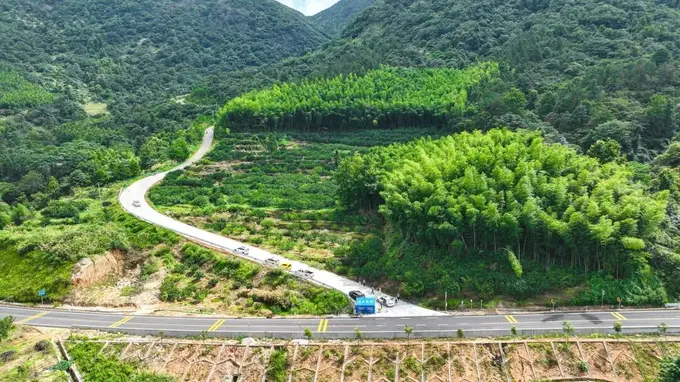 三溪乡设立军峰山暑期劝导站,筑牢市民游客安全防线