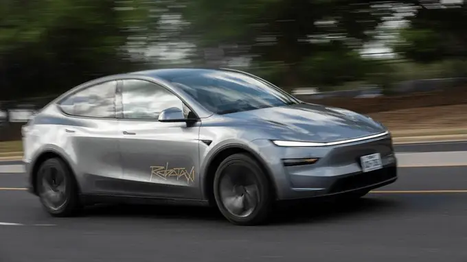 特斯拉将Robotaxi自动驾驶出租车服务扩展至美国奥兰多和坦帕地区