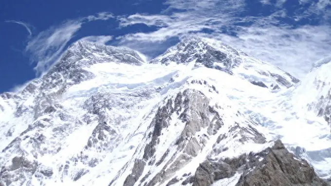 布洛阿特峰突发雪崩 尼泊尔登山家普尔贾不幸遇难中国登山者失联