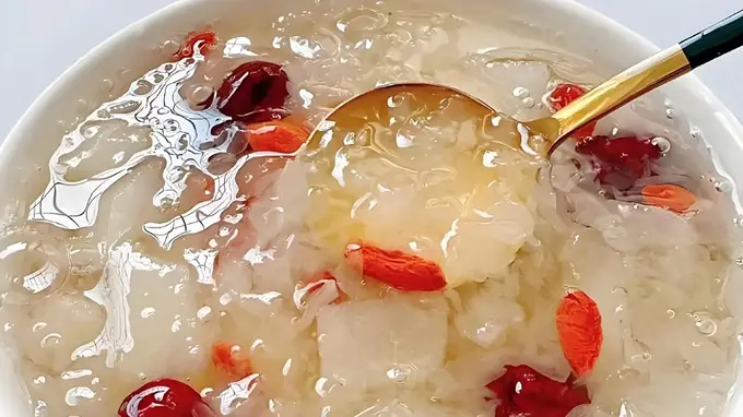 立秋8月7日 秋吃白色食谱养肺润燥 这4道汤水做法收好舒坦入秋