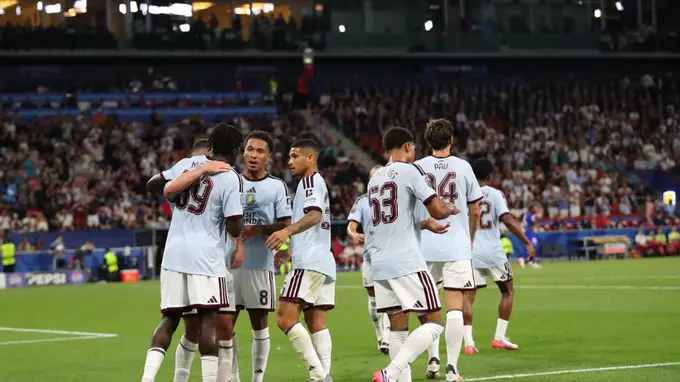 欧洲超级杯决赛：巴黎圣日耳曼2-1阿斯顿维拉