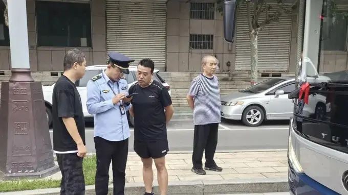 县区动态｜长子县交通运输综合行政执法队重拳整治旅游包车乱象