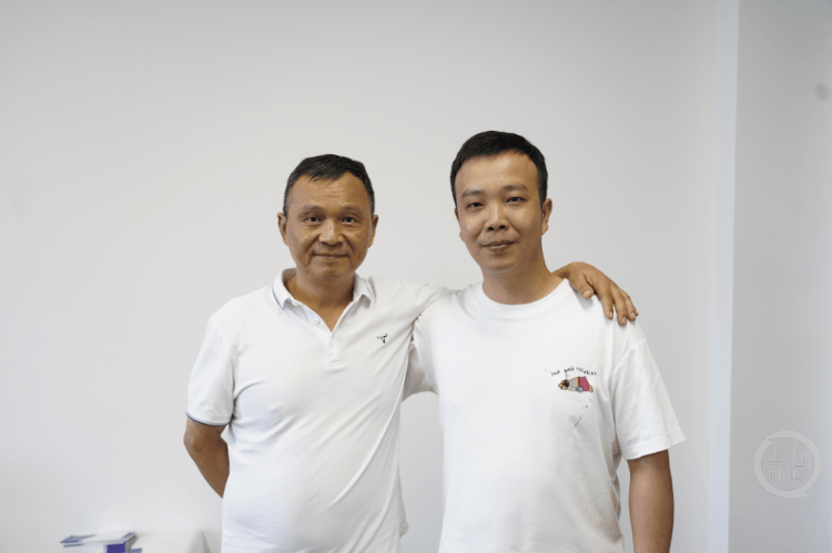 ”载“李要得”进藏的“黄色法拉利”运抵重庆，两位的哥感慨：这趟能吹一辈子