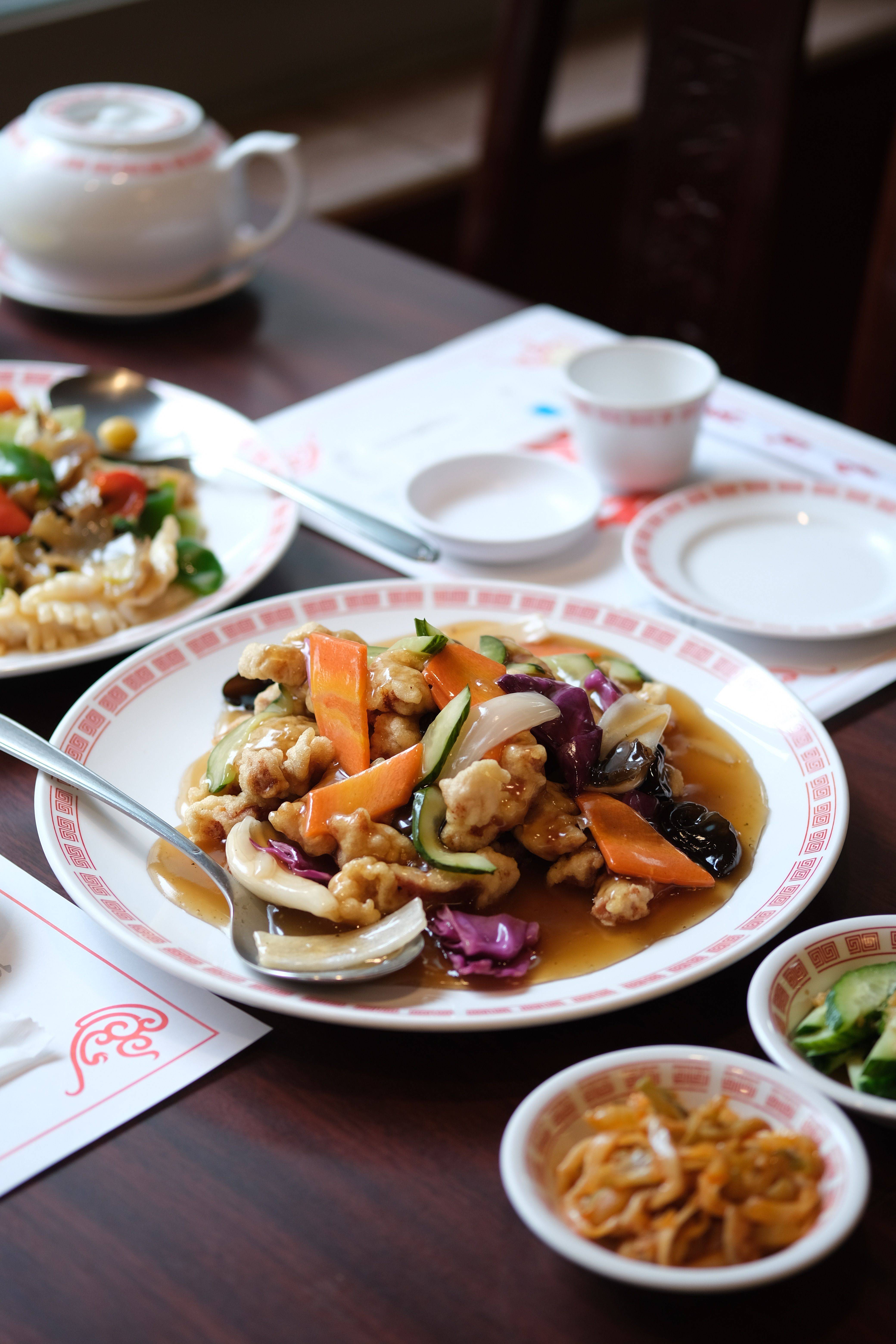 凉粉的千年智慧：从北魏糊化技艺到现代美食传奇