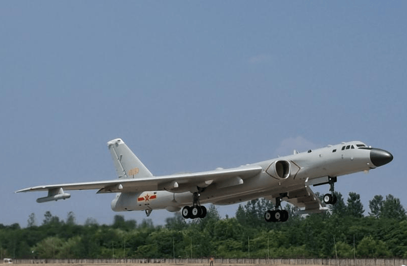 轰-6K、图-95共同飞越宫古海峡！中俄第11次战略巡航，亮剑西太平洋