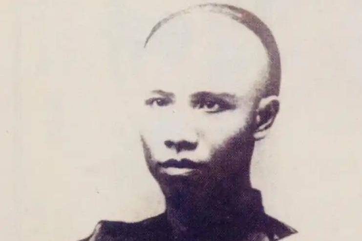 谭嗣同临刑前，妻子解开衣襟为他留后，他的一句话让她沉默三十年