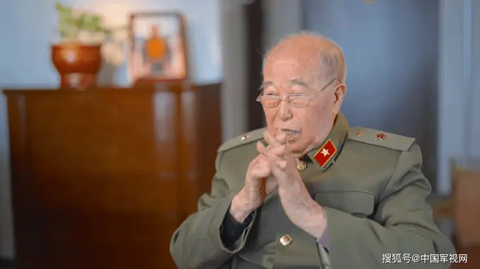 被授少将军衔的第一代导弹兵，这样霸气定义火箭军！