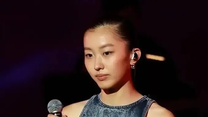 陈奕迅1.8亿买寿臣山豪宅被传是女儿嫁妆,22岁陈康堤当场拆台:他没说,可能是送他自己