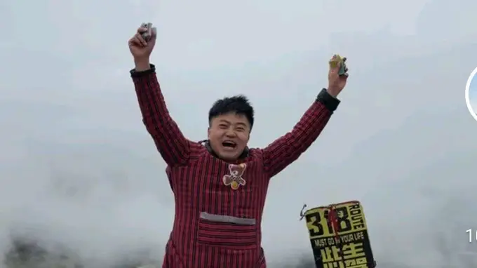 重庆博主打出租6天直达拉萨，网友支持给他50万！