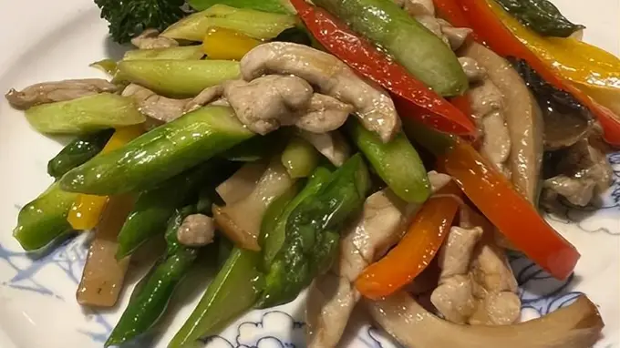 南京六大经典名菜，吃过四种才算不虚金陵之行