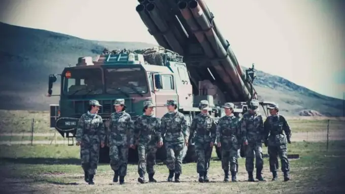 部队里,男军人的妻子叫军嫂,那女兵的丈夫该怎么称呼?别再叫错了