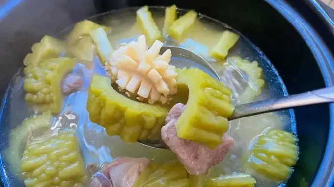 鲍鱼苦瓜汤：清热祛火滋阴润燥益胃生津