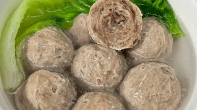 潮汕牛肉丸：弹牙紧实，肉汁丰盈的鲜美体验