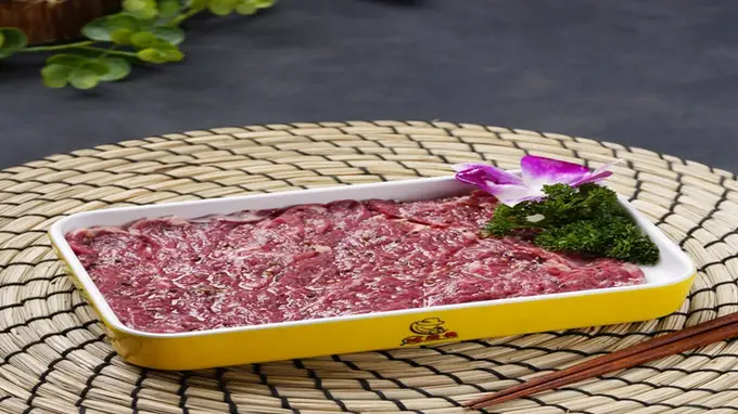 辽宁吃大块烤肉认准这款 炭长大冷面玉米饼配特色菜够地道