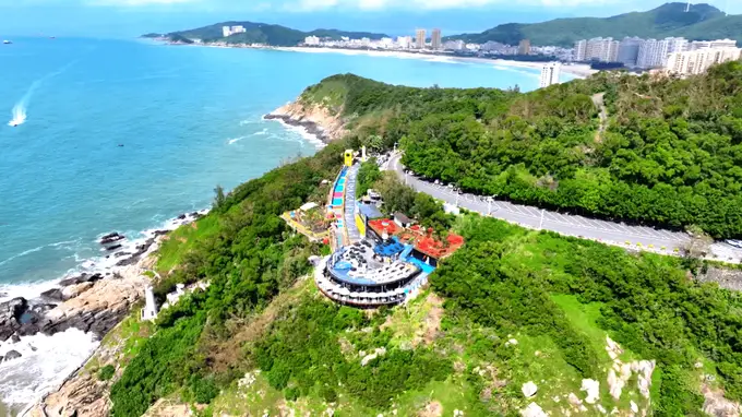 海陵岛暑期旅游火 星辰屿海悬崖餐厅成打卡顶流