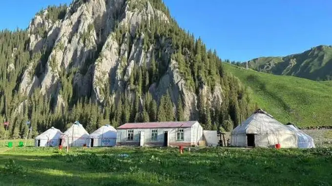 伊犁河谷四季旅行全攻略 探秘塞外江南之美