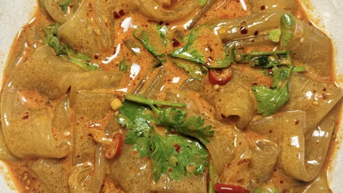 流汁宽粉：一碗让厨房飘满香气的治愈美食