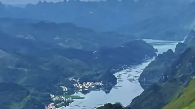 云巅之上的守望：巴社山记