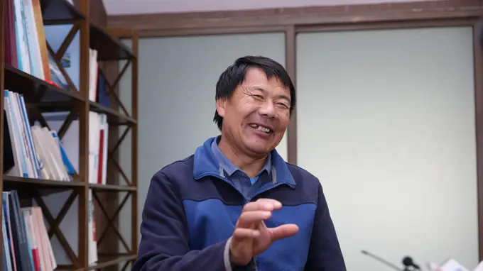 外卖骑手获鲁迅文学奖，低处飞行也能抵达人生高处