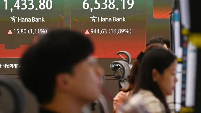 韩国股市熔断潮来袭 韩国股民因未追高三星及SK海力士成“零损失赢家”