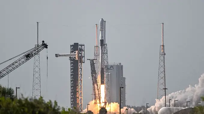 每秒2.4公里!SpaceX火箭残骸精准撞月