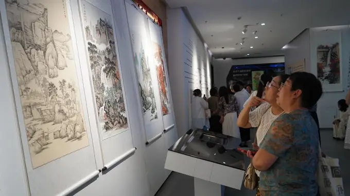 河北曲阳岳塔清晖枫染丹青国画作品展 免费开放润民心