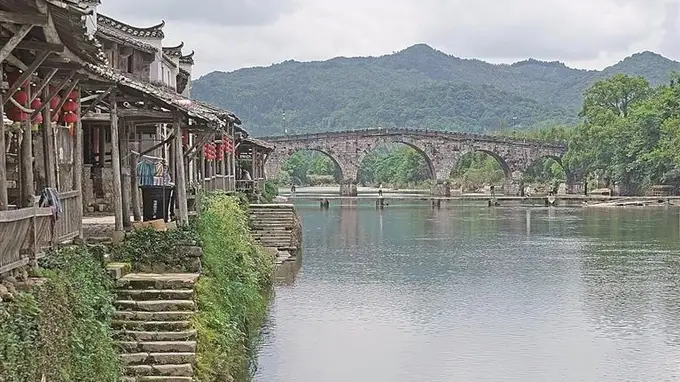 访古游成新热点 人文古迹成旅游流量新入口