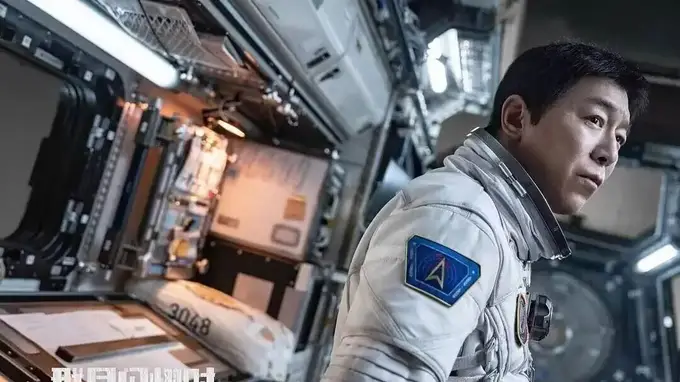 暑期档电影生存空间收窄：《群星闪耀时》等为何选择“打不过就跑”？
