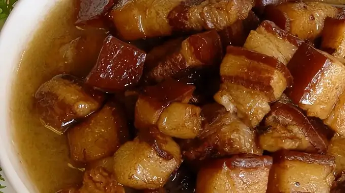 炖猪肉放什么调料？牢记这3种，猪肉软烂，满屋飘香味！