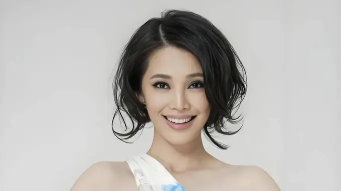 48岁孔维近况曝光:隐婚生子低调生活,家庭幸福活出通透人生