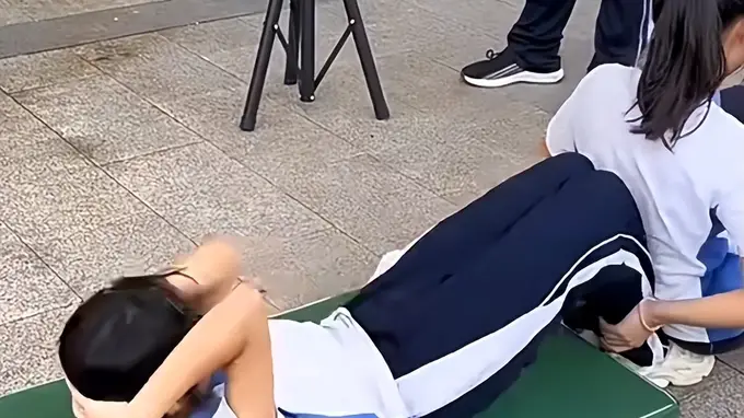 “赶紧给她买个内衣!”初三女儿备考体育,10w条评论看不下去了